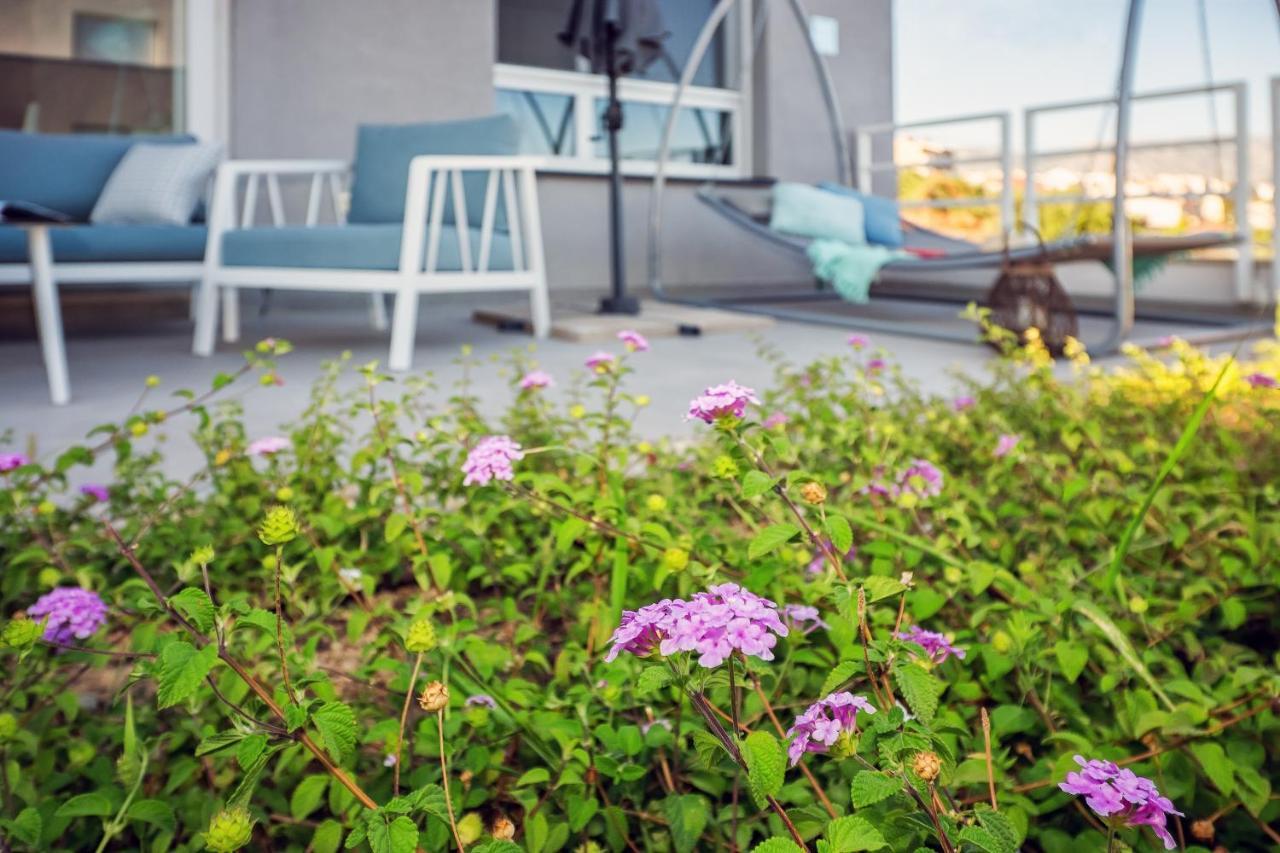 Sea View With Garden Apartment Joshua Split Exterior photo